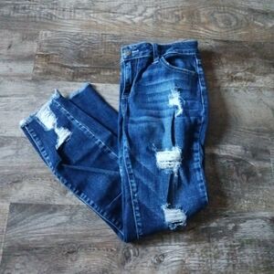 NWOT Cello Distressed Jeans